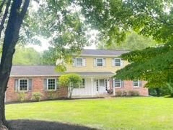 24 SUNNYBROOK DRIVE, DOYLESTOWN, PA 18901