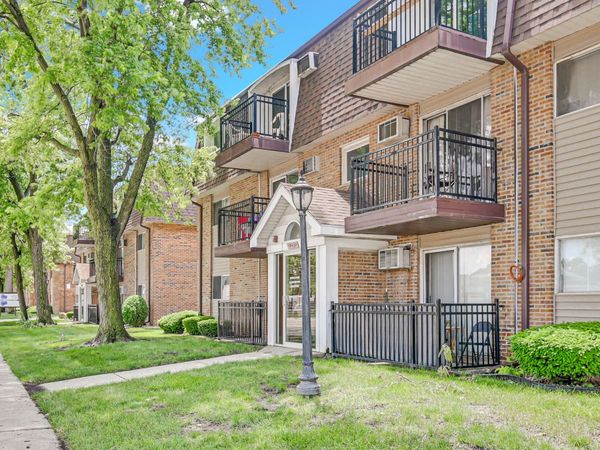 10430 Ridgeland Avenue , Unit 6, Chicago Ridge, IL 60415