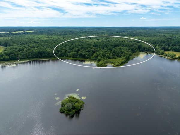 0 Snows Pond Rd, Rochester, MA 02770