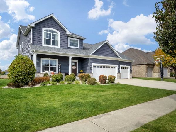 301 Arrowhead Drive , Minooka, IL 60447