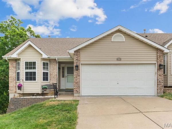 200 Meadowview Drive, Warrenton, MO 63383