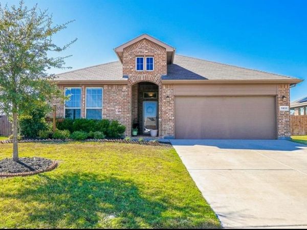 1831 Creekwood Drive, Cleburne, TX 76033