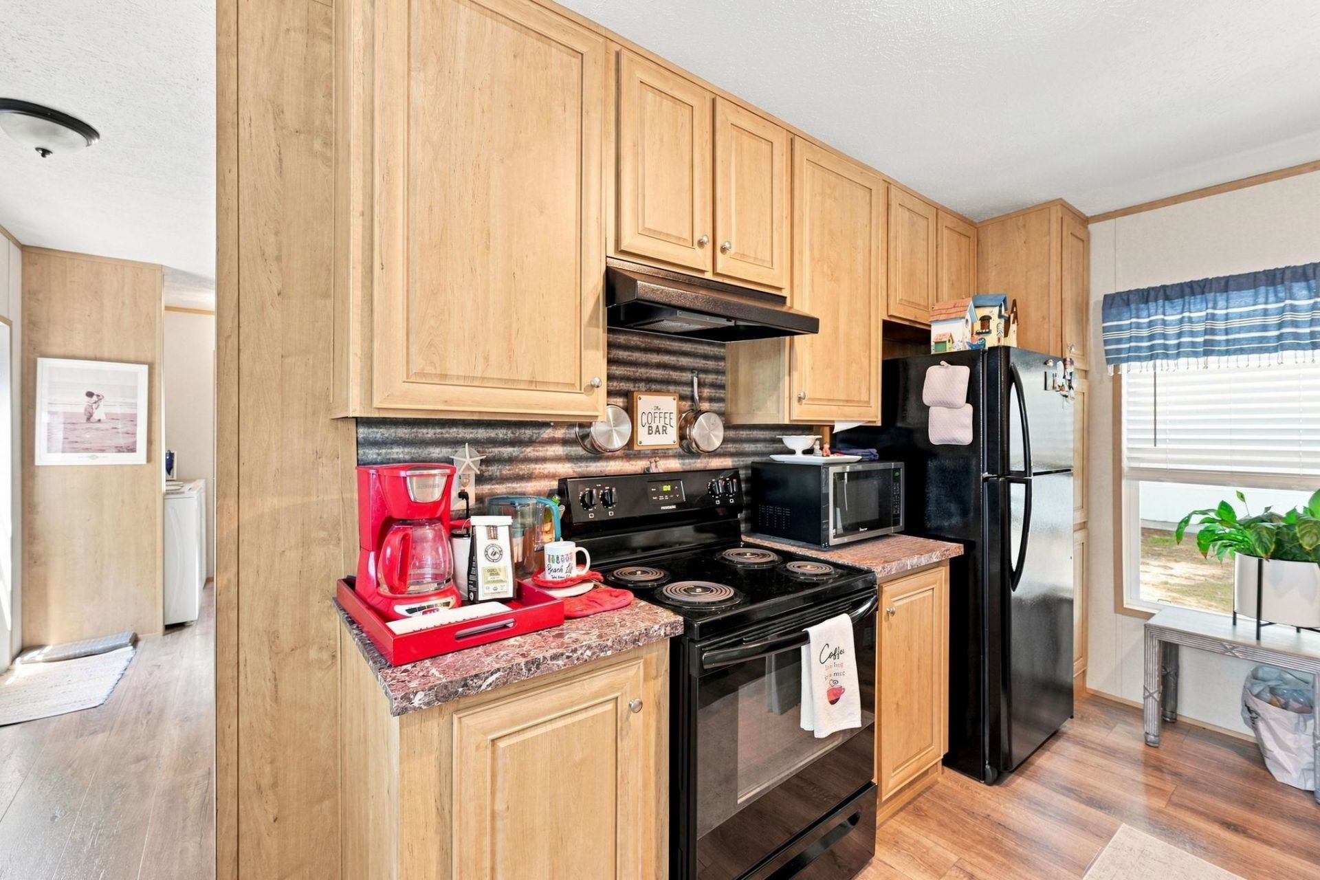 4504 Mallard St. Photo 7