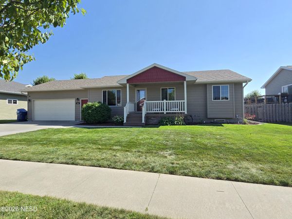 900 17 AVENUE NE, Watertown, SD 57201