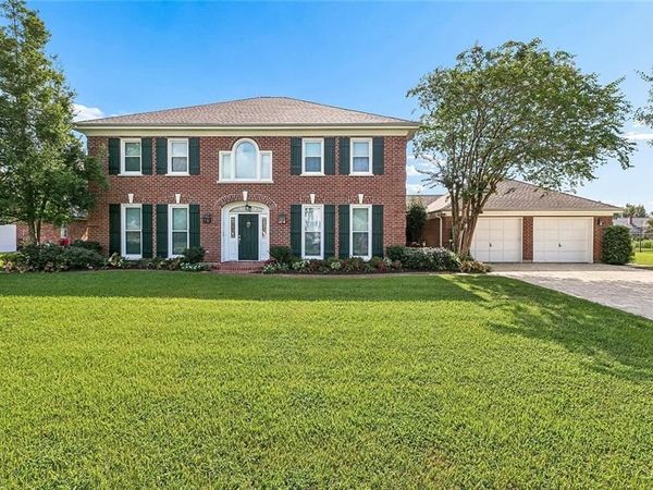 42 BOCAGE Drive, Destrehan, LA 70047