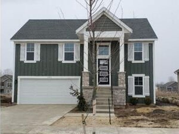7444 SE Traditional Court SE, Caledonia, MI 49316