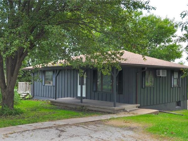 100 Patsandene Street, King City, MO 64463