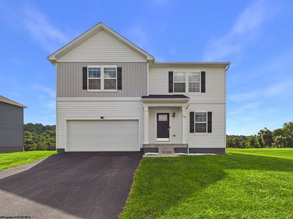 10 Iron Ridge Road, Fairmont, WV 26554