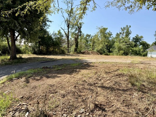 456 Pharr Ave , Selmer, TN 38375
