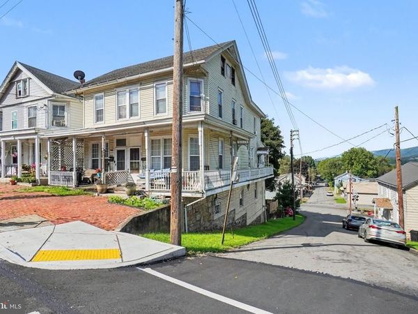 461 MARKET STREET , MILLERSBURG, PA 17061