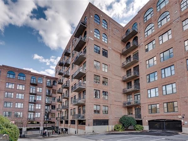 3235 Roswell Road, Unit 602, Atlanta, GA 30305