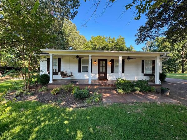 1498 GARLAND DR, Covington, TN 38019