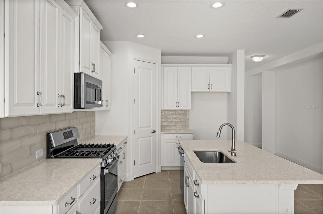 10366 Lake George Avenue, Sarasota, FL 34241 Photo