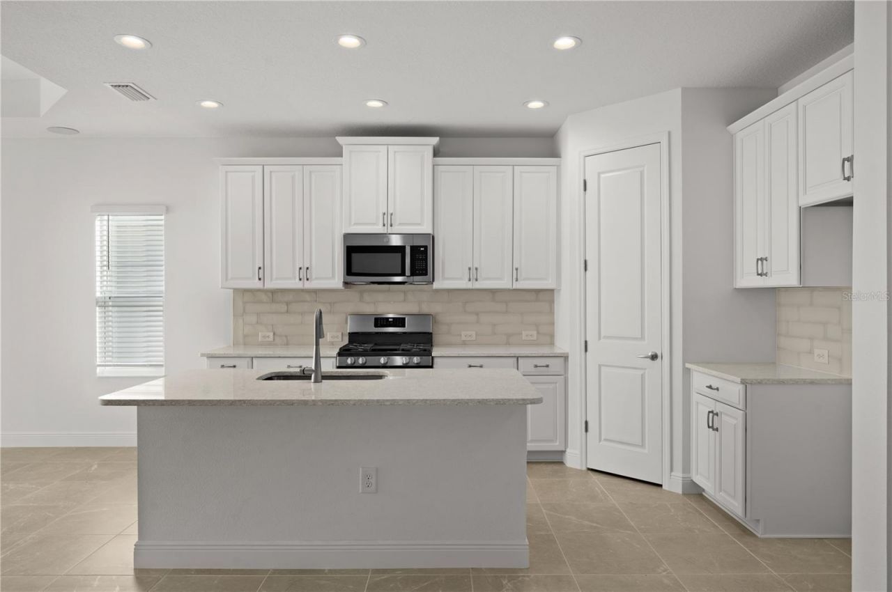 10366 Lake George Avenue, Sarasota, FL 34241 Photo