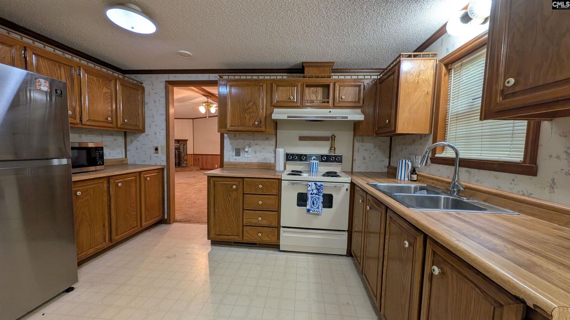 7907 Bruton Road Photo 10