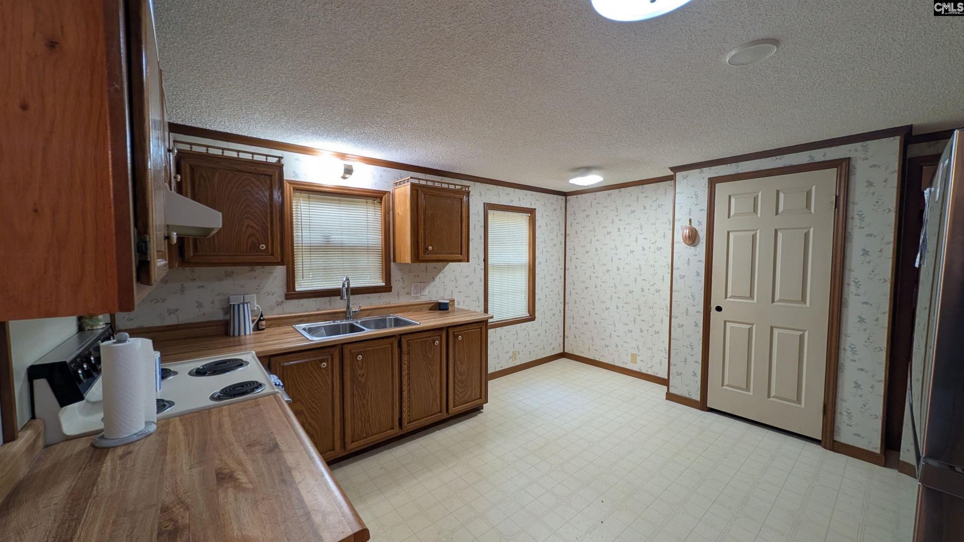 7907 Bruton Road Photo 9