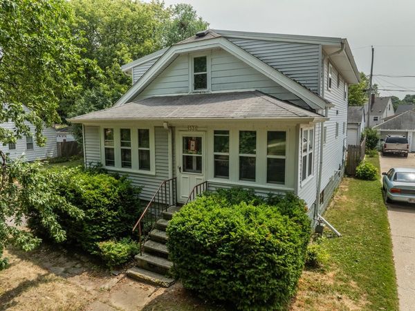 1331 E Saveland AVENUE, Milwaukee, WI 53207