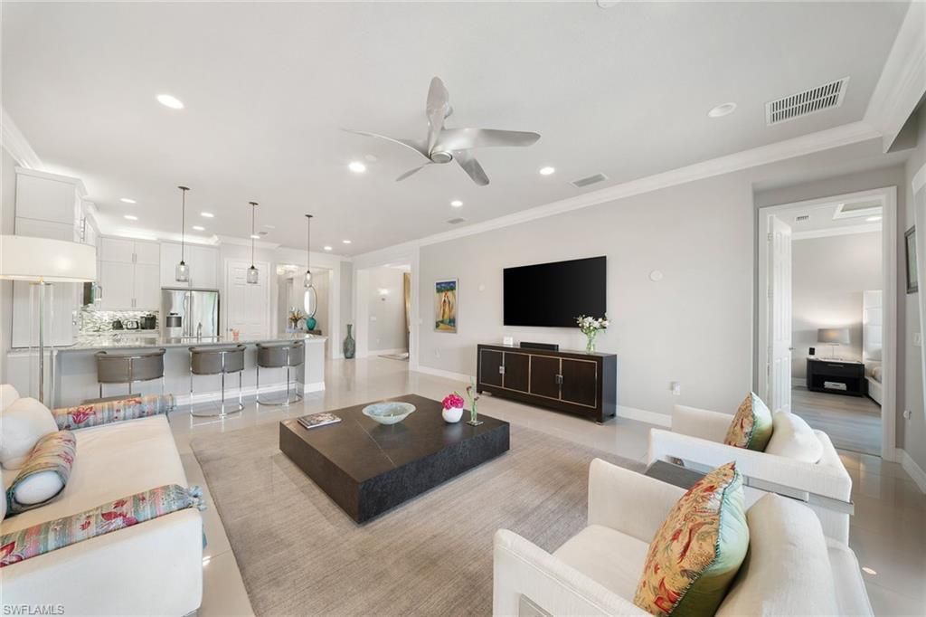 13617 Mandarin Cir, Naples, FL 34109 Photo