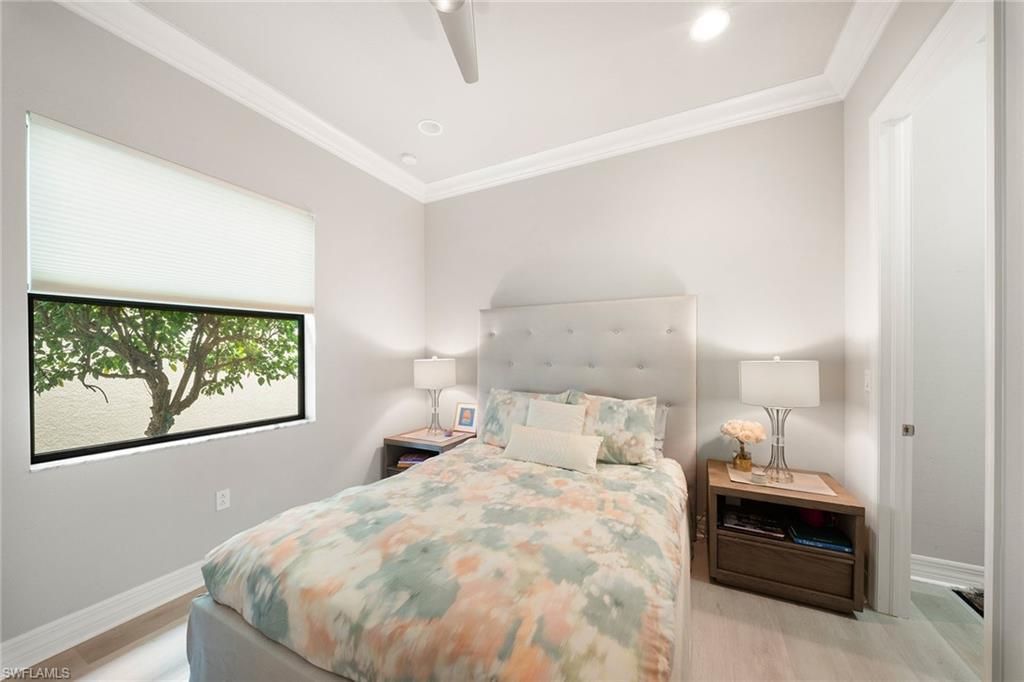 13617 Mandarin Cir, Naples, FL 34109 Photo