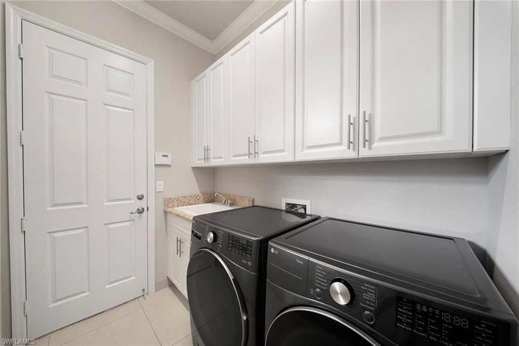 13617 Mandarin Cir, Naples, FL 34109 Photo