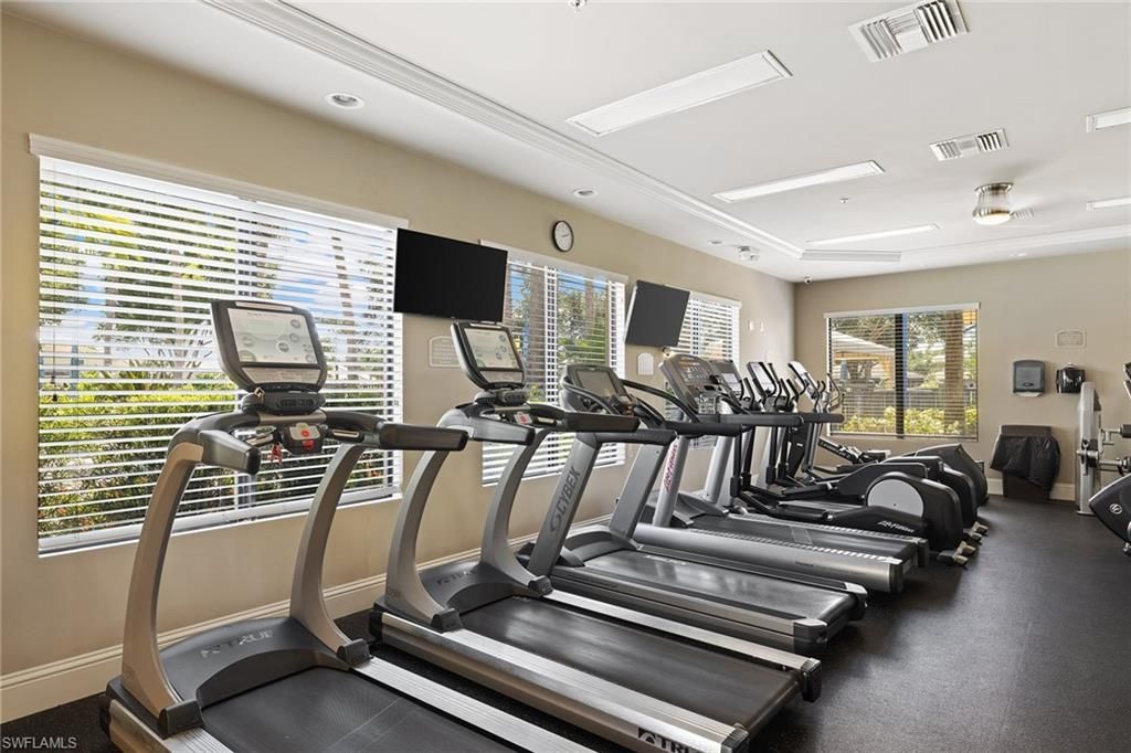 13617 Mandarin Cir, Naples, FL 34109 Photo