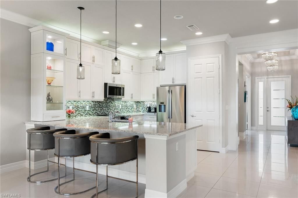 13617 Mandarin Cir, Naples, FL 34109 Photo