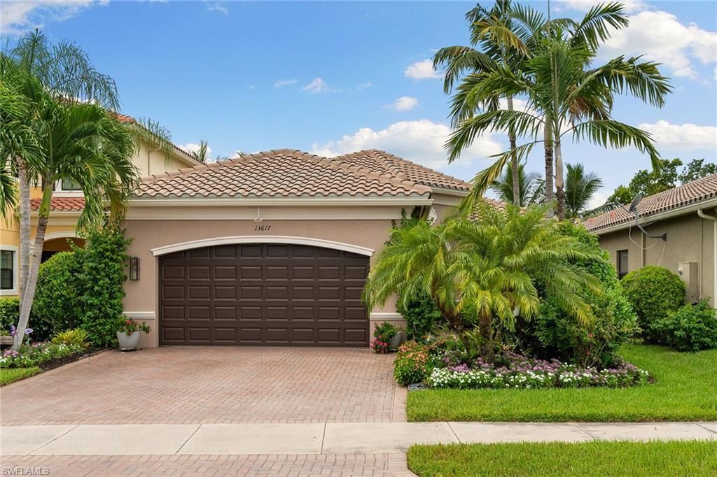 13617 Mandarin Cir, Naples, FL 34109 Photo