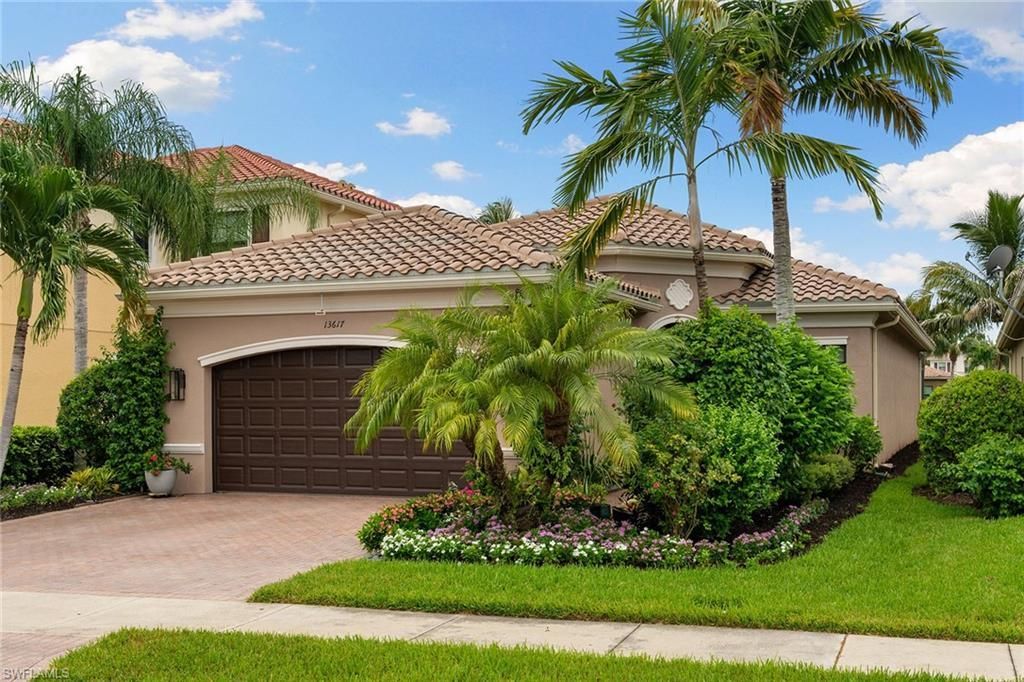13617 Mandarin Cir, Naples, FL 34109 Photo