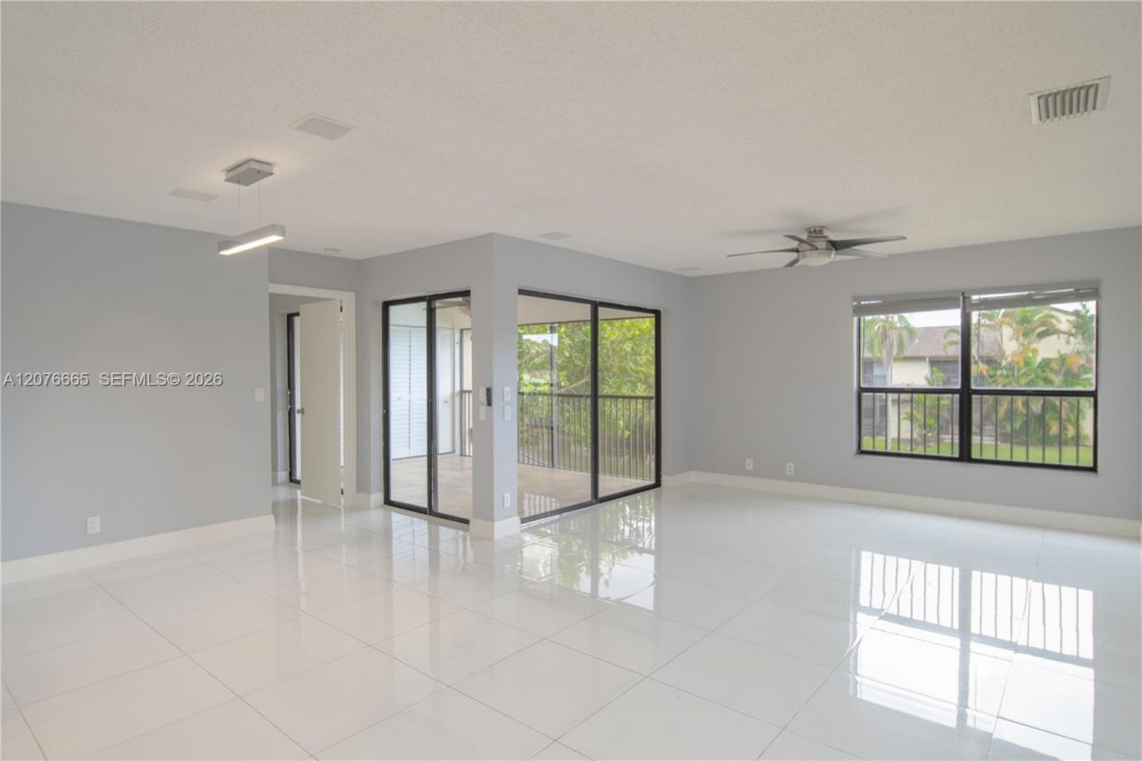 3745 Cocoplum Cir, Unit 3561, Coconut Creek, FL 33063 Main Photo