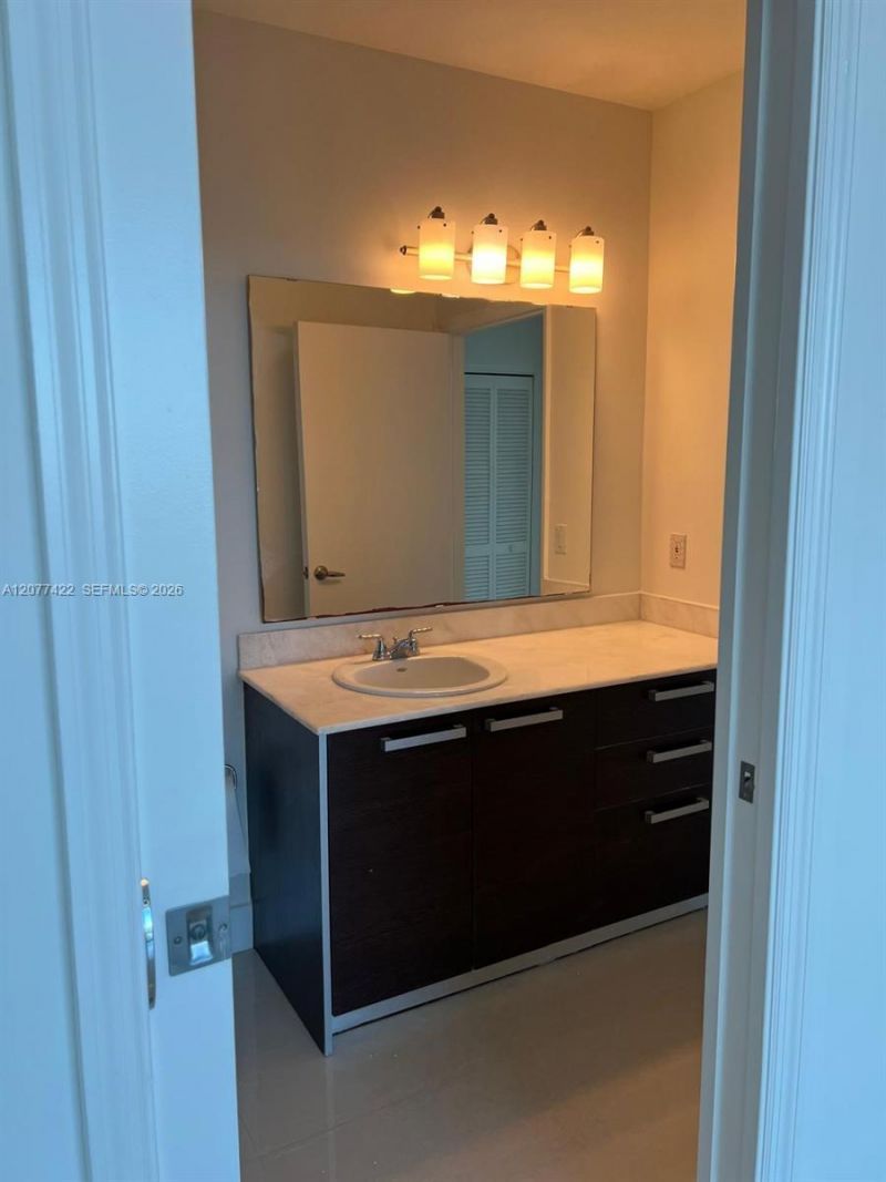 2525 SW 3rd Ave, Unit 1608, Miami, FL 33129 Photo