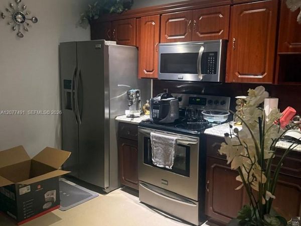 275 W 68th St , Unit 103, Hialeah, FL 33014