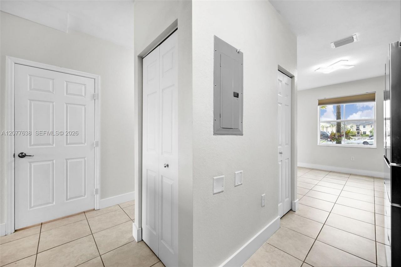 134 SE 28th Ter, Unit 5, Homestead, FL 33033 Photo