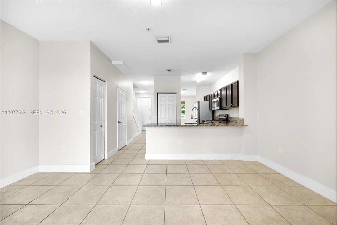 134 SE 28th Ter, Unit 5, Homestead, FL 33033 Photo