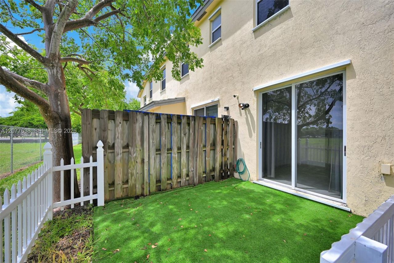 134 SE 28th Ter, Unit 5, Homestead, FL 33033 Photo