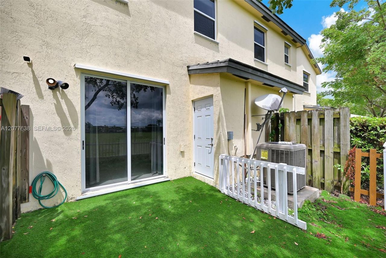 134 SE 28th Ter, Unit 5, Homestead, FL 33033 Photo