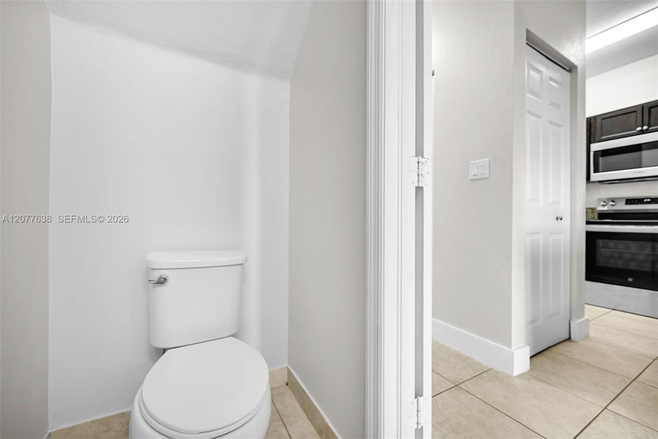 134 SE 28th Ter, Unit 5, Homestead, FL 33033 Photo