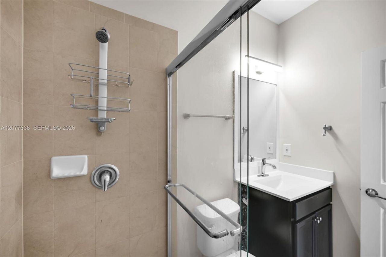 134 SE 28th Ter, Unit 5, Homestead, FL 33033 Photo