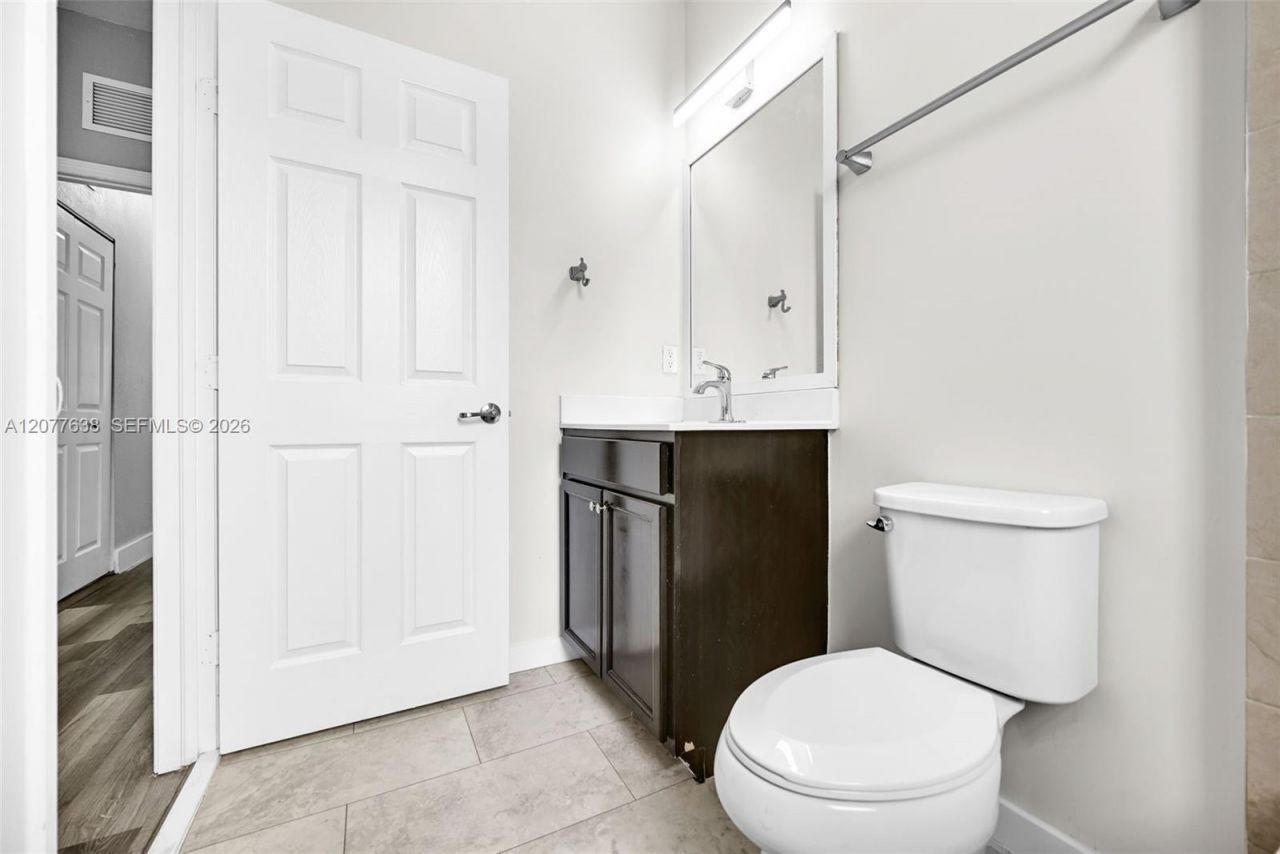 134 SE 28th Ter, Unit 5, Homestead, FL 33033 Photo