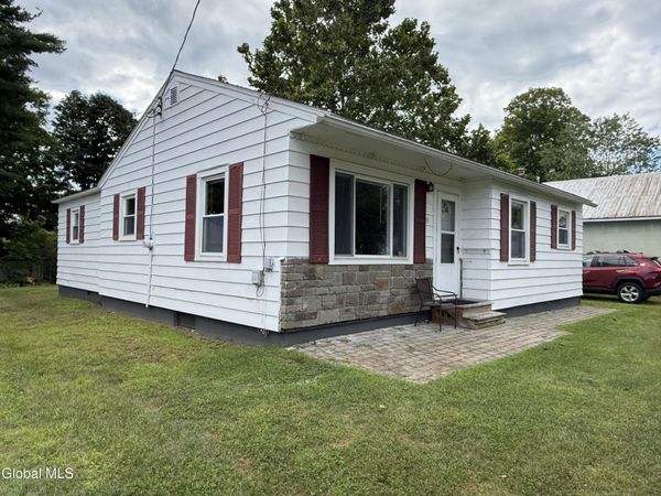 49 Woodside Avenue, Mayfield, NY 12117