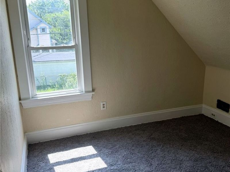 10618 Grandview Avenue, Cleveland, OH 44104 Photo 29