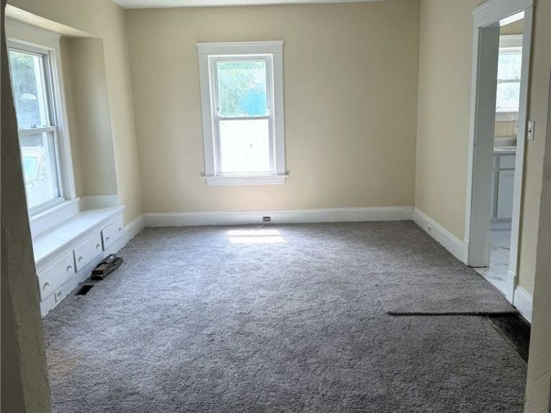10618 Grandview Avenue, Cleveland, OH 44104 Photo 4