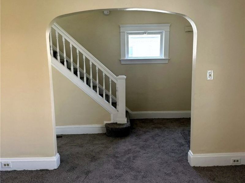 10618 Grandview Avenue, Cleveland, OH 44104 Photo 6