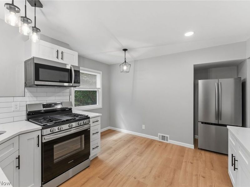 1004 Woodview Road, Cleveland Heights, OH 44121 Photo 12