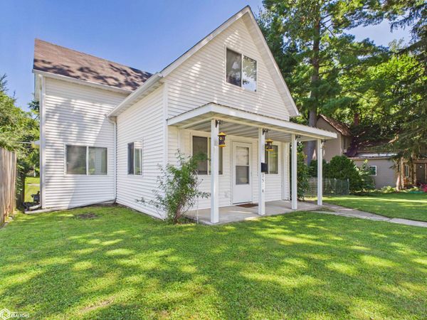 1514 Grove Street, Burlington, IA 52601