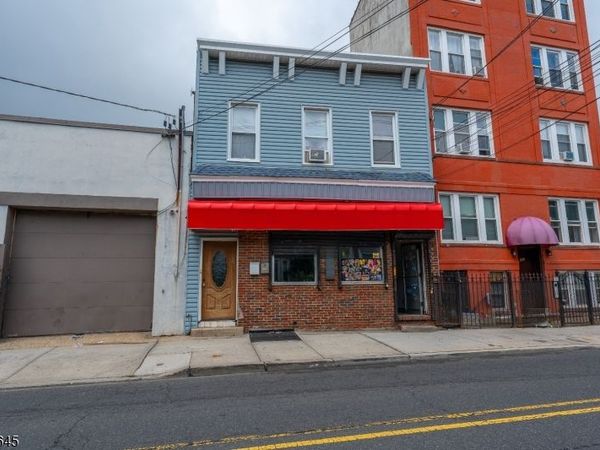 305 Summit Ave, Jersey, NJ 07306