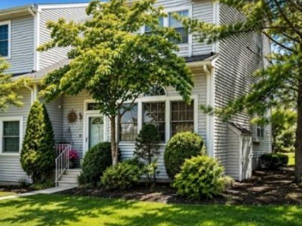 421 Chapman Ct, Independence, NJ 07840
