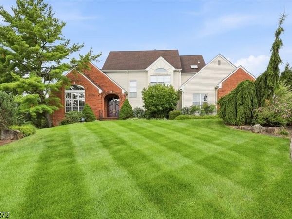30 Homewood Dr, Morris, NJ 07960