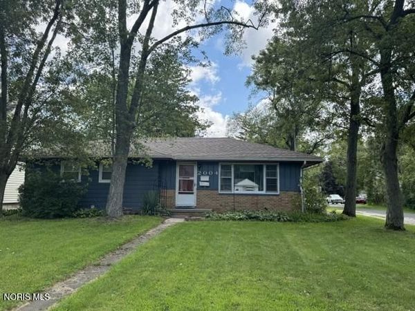 2004 Hogarth Road , Toledo, OH 43615