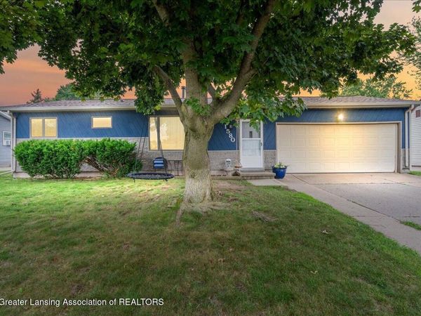 1580 Grayfriars Avenue, Holt, MI 48842