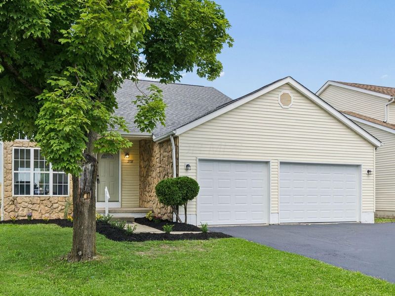 2721 Barrows Road, Columbus, OH 43232 Photo 2